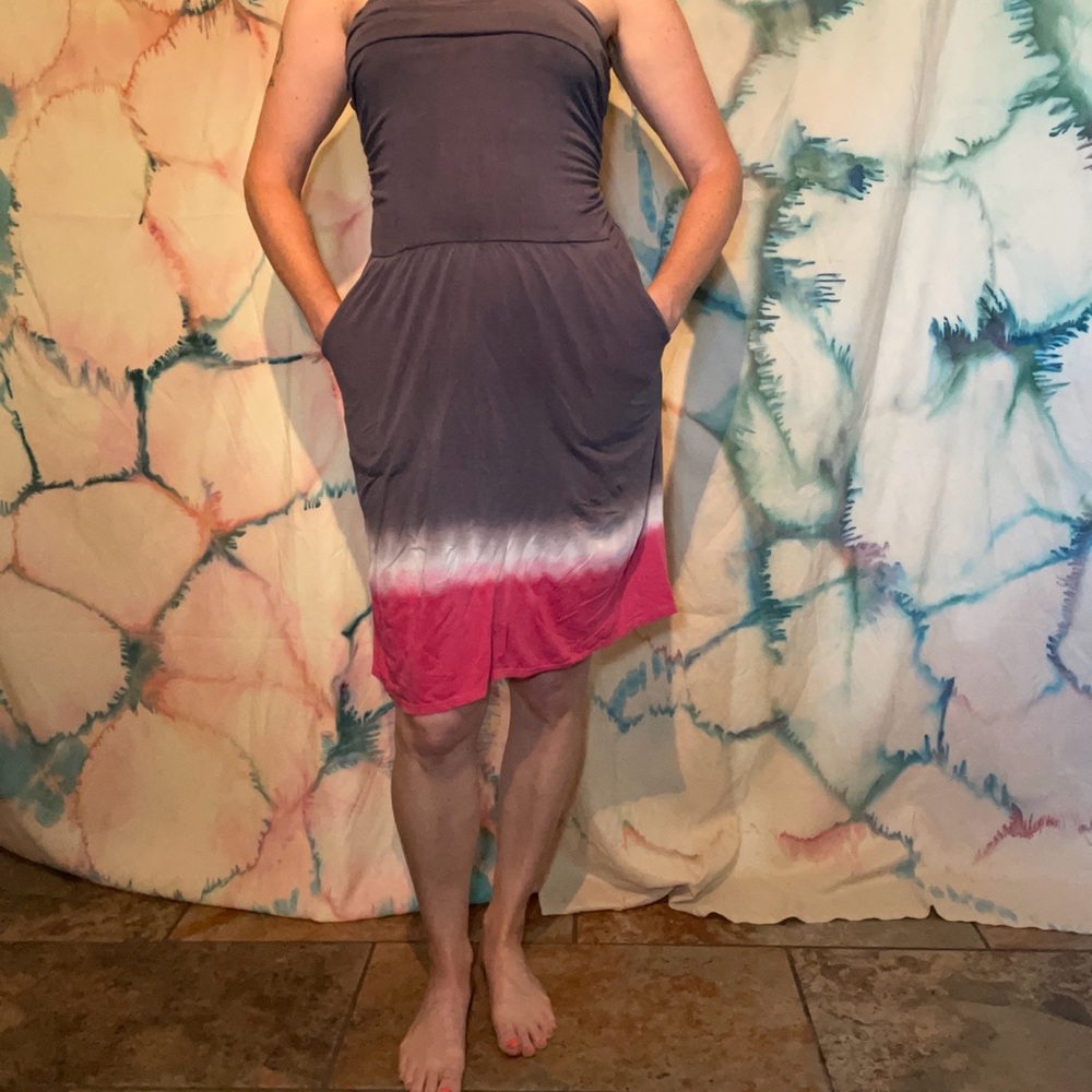 Splendid Strapless Tie Dye Dress in Gray and Hot Pink